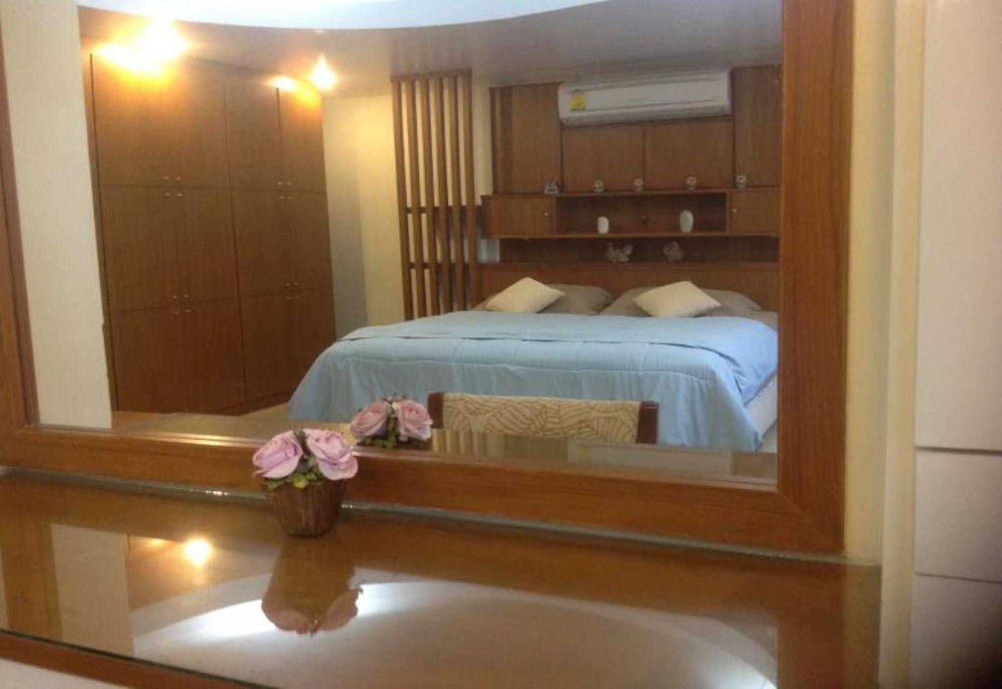 Ruankeaw Homestay Nai Harn Ngoại thất bức ảnh